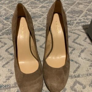 Nine West Taupe Suede Round-Toe Pumps